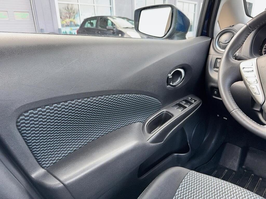 2019 Nissan Versa Note SV Blue Baie-Comeau - photo #9