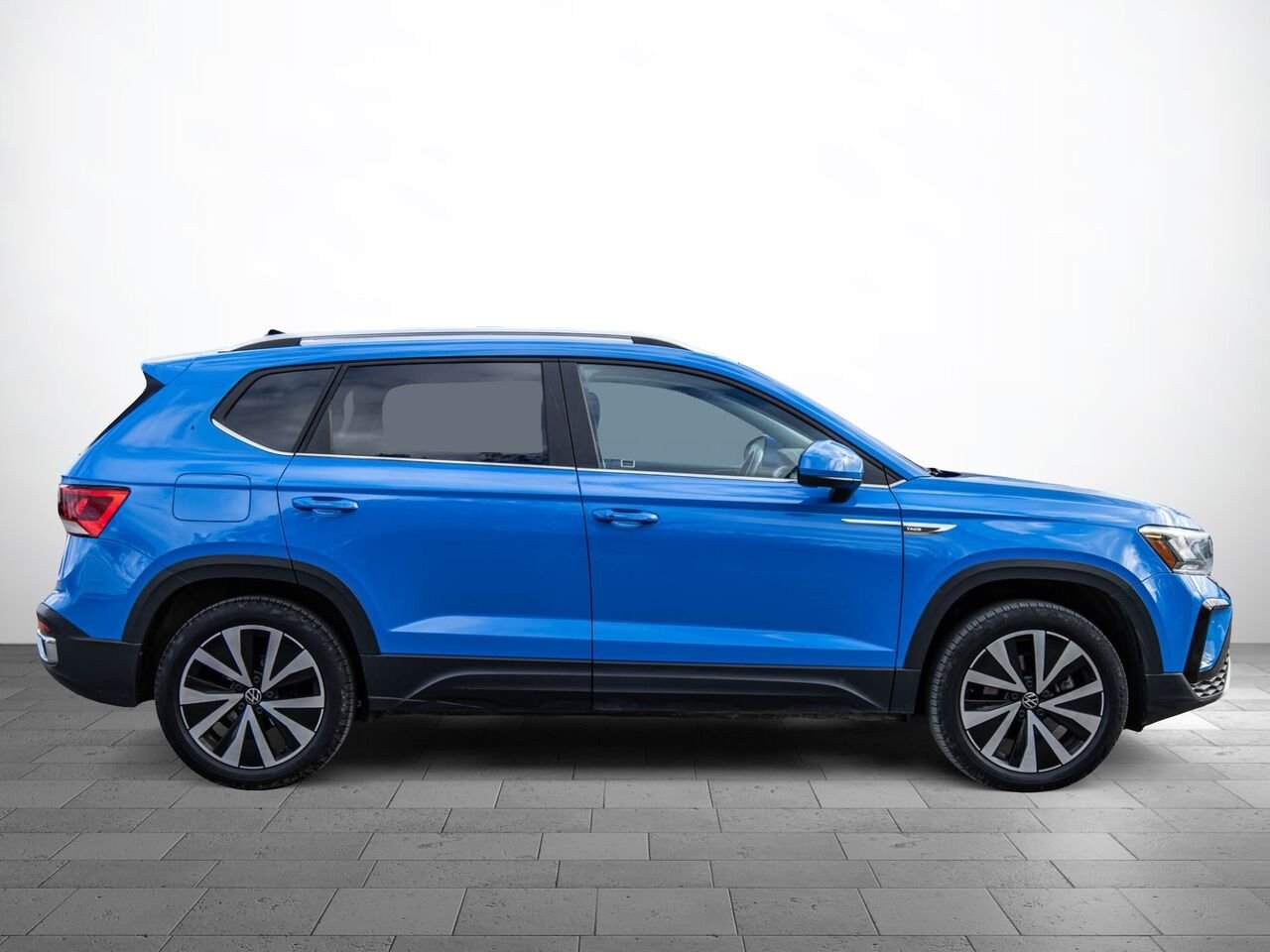 2023 Volkswagen Taos Blue Sainte-Julienne - photo #2