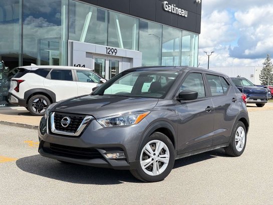 2019 Nissan Kicks S Grey