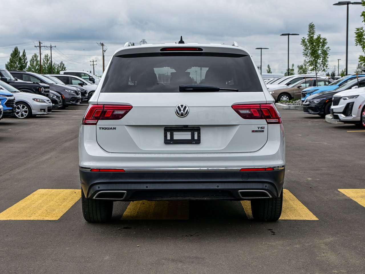 2018 Volkswagen Tiguan Highline 4MOTION White Sherwood Park - photo #11