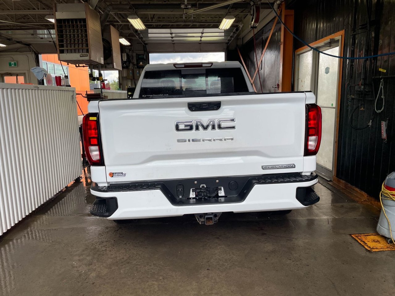 GMC Sierra 1500 ELEVATION CREW 4X4 V8 *GR REMORQ MAX* NAV BOSE 2023 Blanc Saint-Jérôme - photo #7