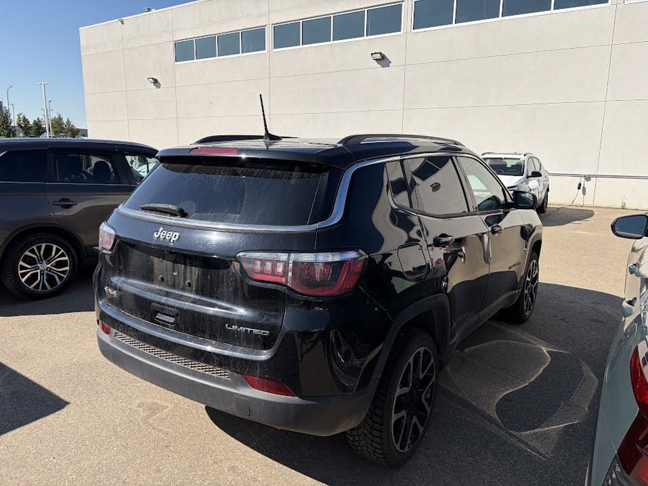 2017 Jeep Compass 4WD 4dr Limited Black Sherwood Park - photo #4