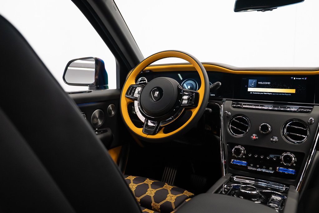 2025 Rolls-Royce Cullinan Black Saint-Eustache - photo #23