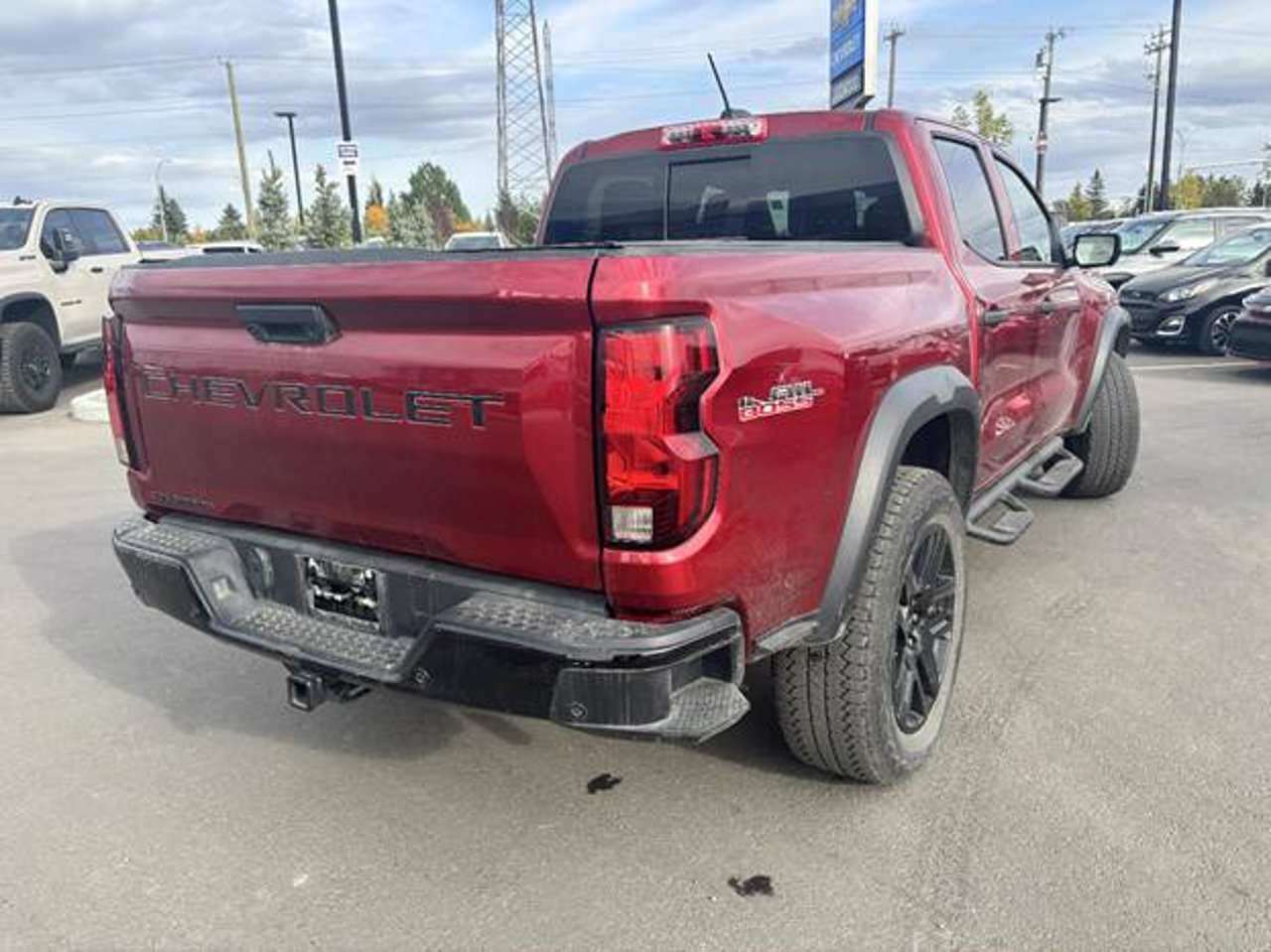 2024 Chevrolet Colorado 4WD Crew Cab Trail Boss Red Sherwood Park - photo #4
