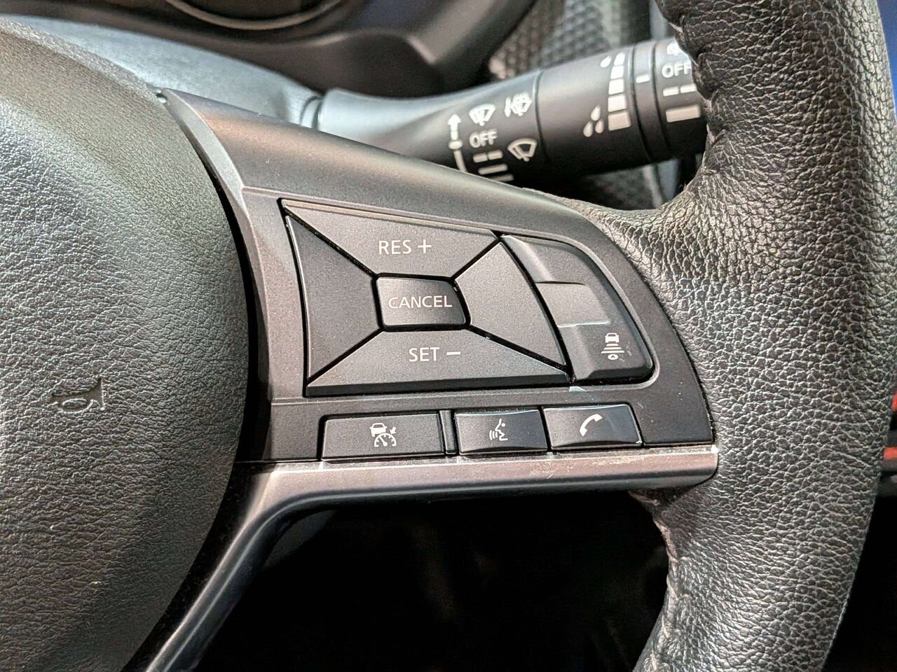 2024 Nissan Kicks SV FWD Black Val-David - photo #14