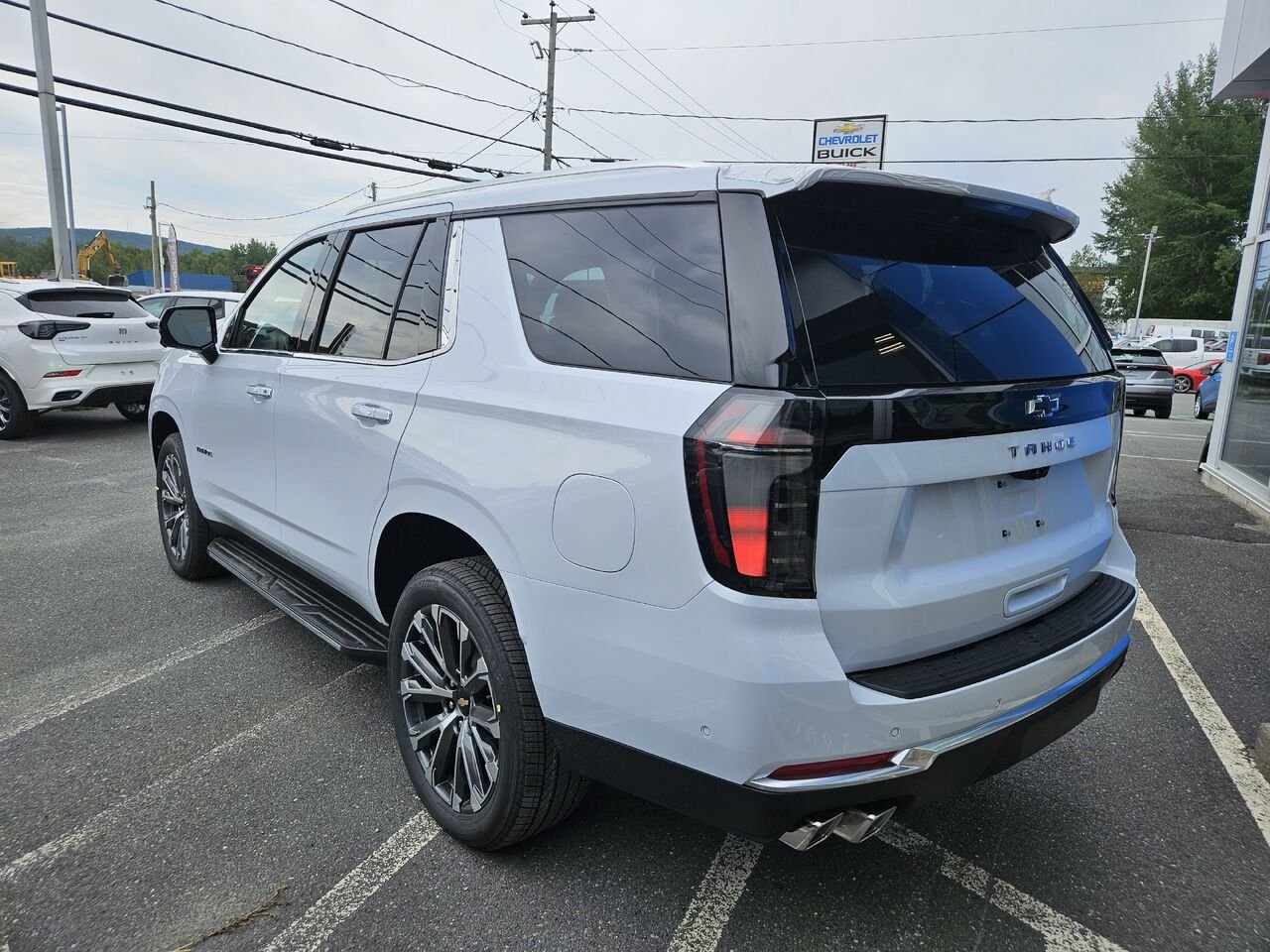 Chevrolet Tahoe High Country 4 portes 4RM 2026 Blanc polaire, triple couche Thetford Mines - photo #6