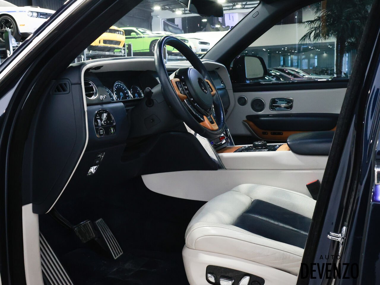 2019 Rolls-Royce Cullinan Blue Saint-Eustache - photo #15