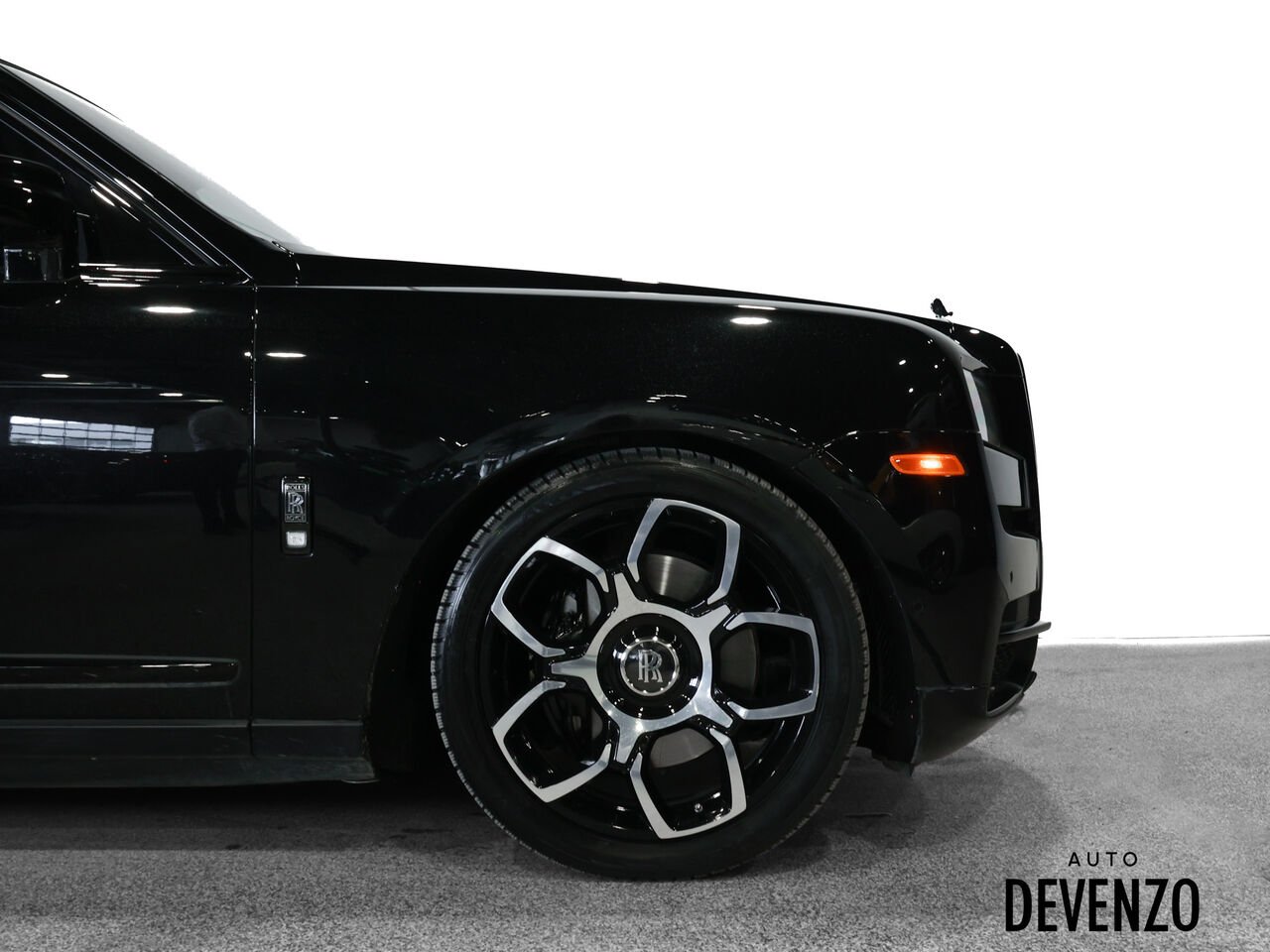 2023 Rolls-Royce Cullinan Black Saint-Eustache - photo #5