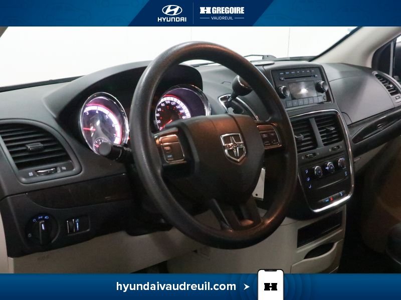 2018 Dodge GR Caravan Red Laval - photo #15