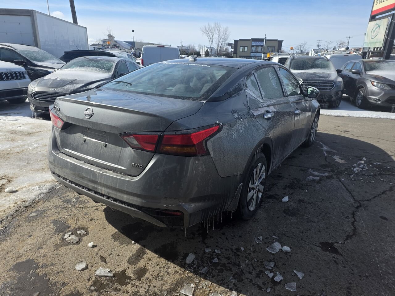 2023 Nissan Altima Black  - photo #5
