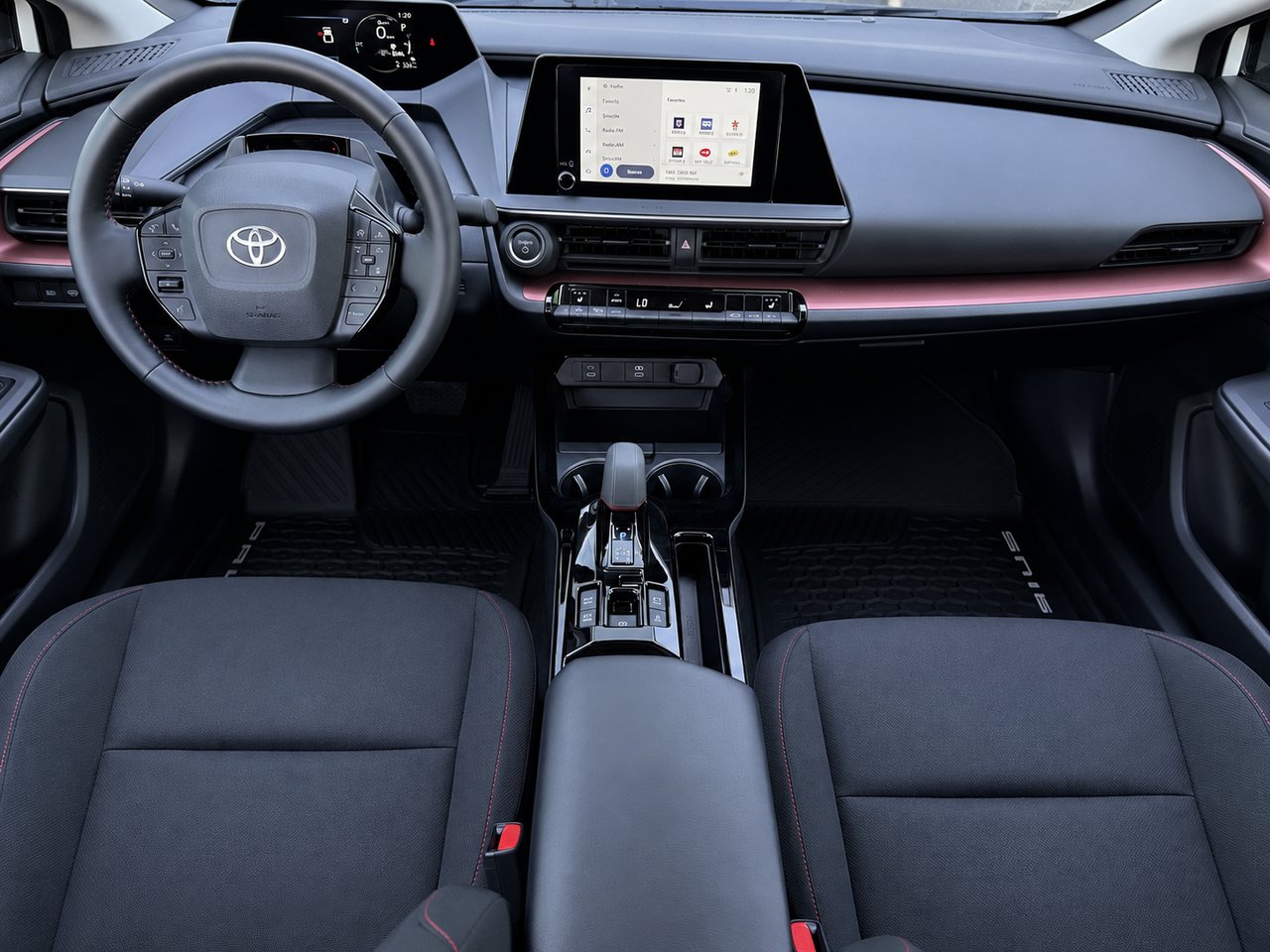 Toyota Prius hybride branchable JAMAIS ACCIDENTÉ / AUTONOMIE COMBINÉ DE PRES DE 980 KM 2025 Blanc Châteauguay - photo #6