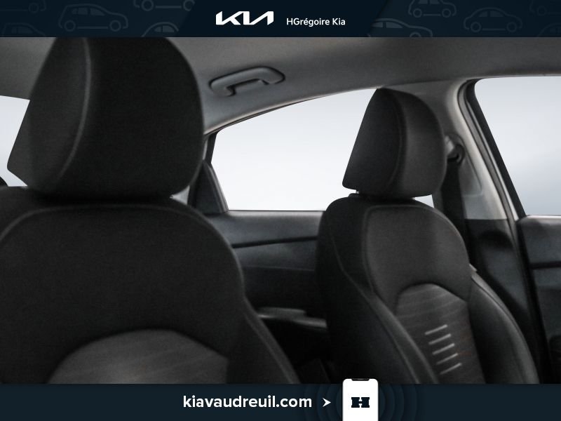 2020 Kia Forte White Laval - photo #23