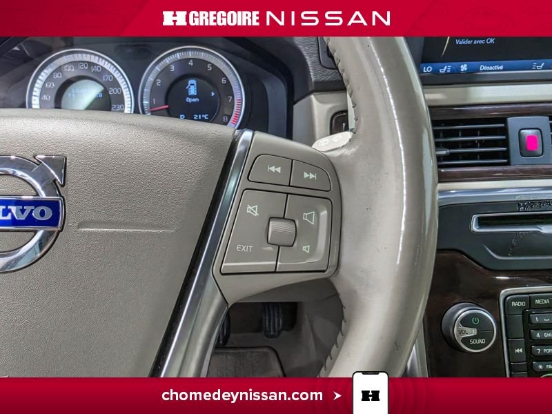 Volvo XC70 2012 Beige Laval - photo #20