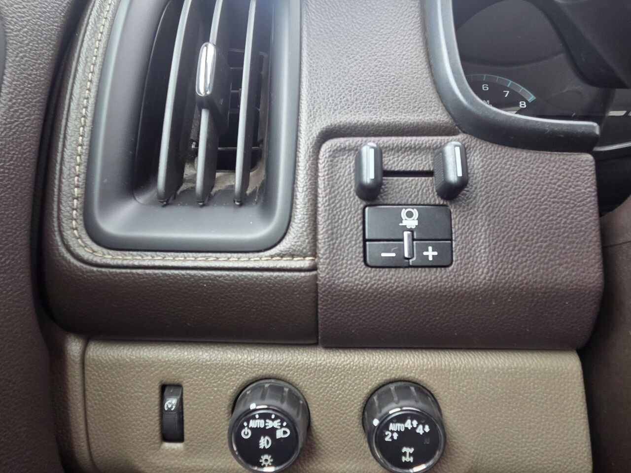 2018 GMC Canyon SLE White Granby - photo #17