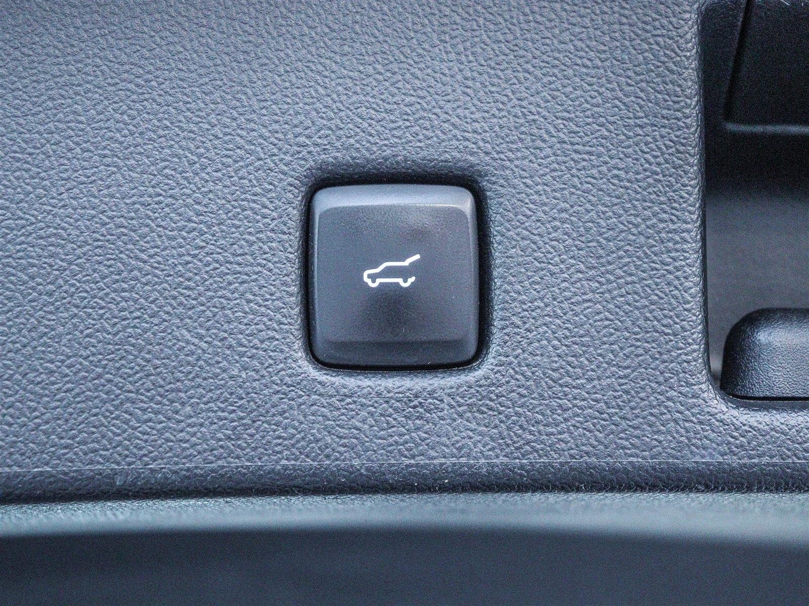 Ford Escape SEL 2020 White Ottawa & Gatineau - photo #19
