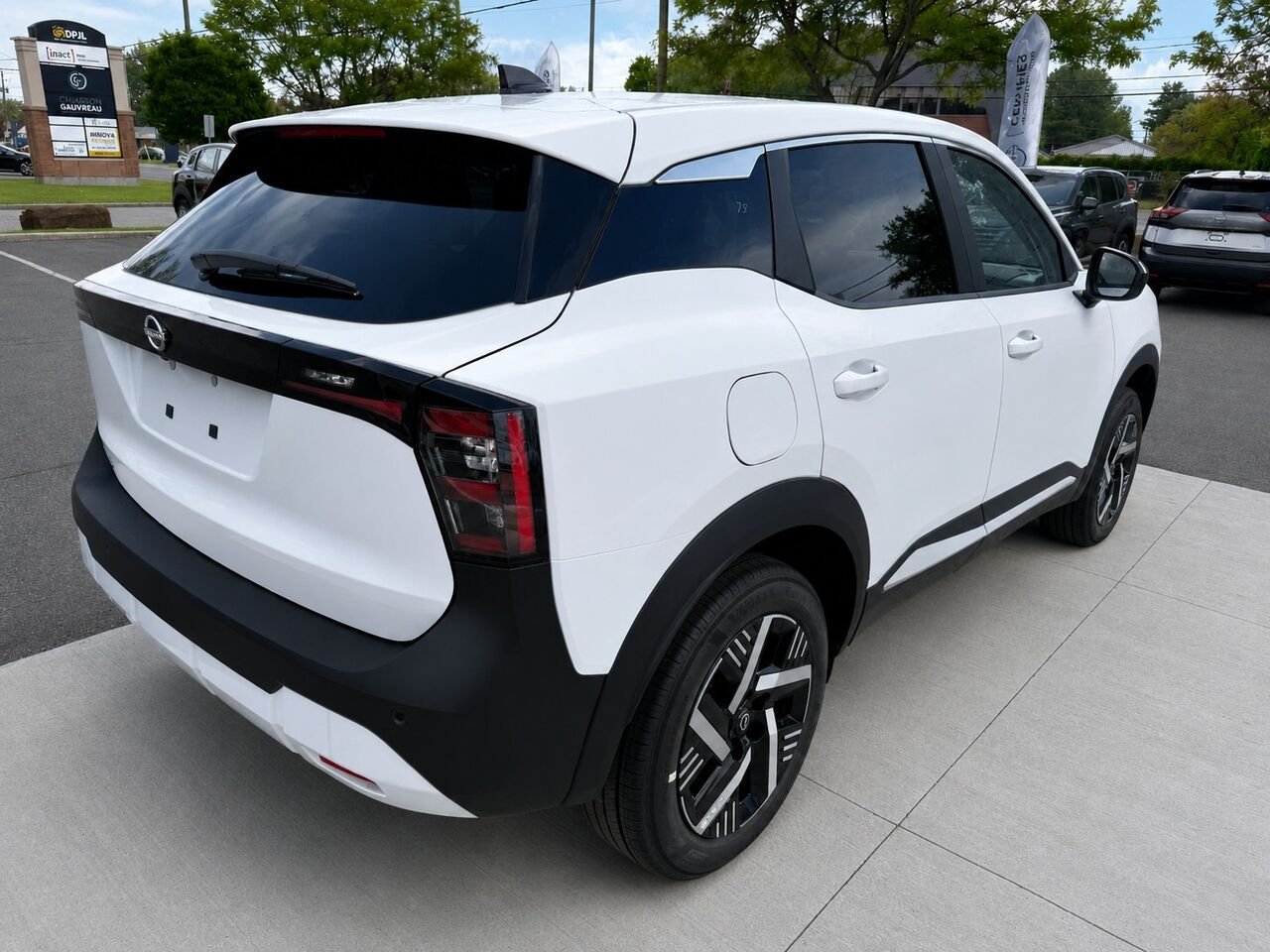 2026 NISSAN Kicks KICKS SV FWD Fresh Powder Châteauguay - photo #5