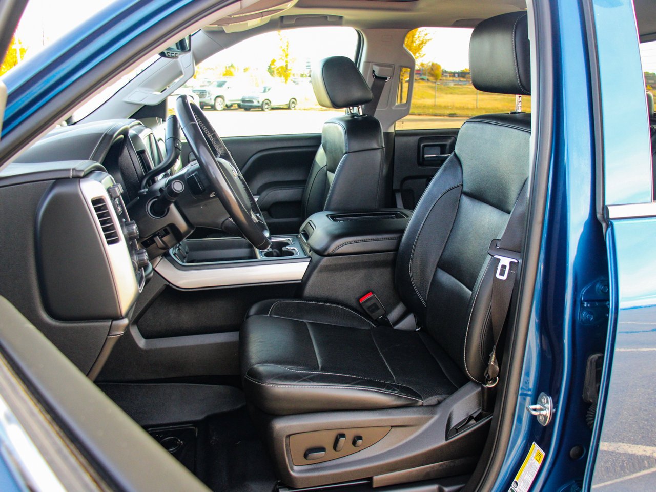 2018 Chevrolet Silverado 1500 4WD Crew Cab 143.5 LTZ w/2LZ Blue Sherwood Park - photo #29
