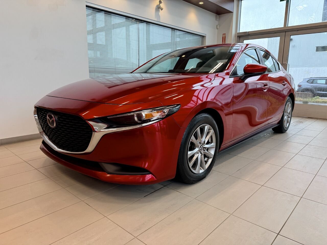 2019 Mazda Mazda3 Red Notre-Dame-des-Prairies - photo #3