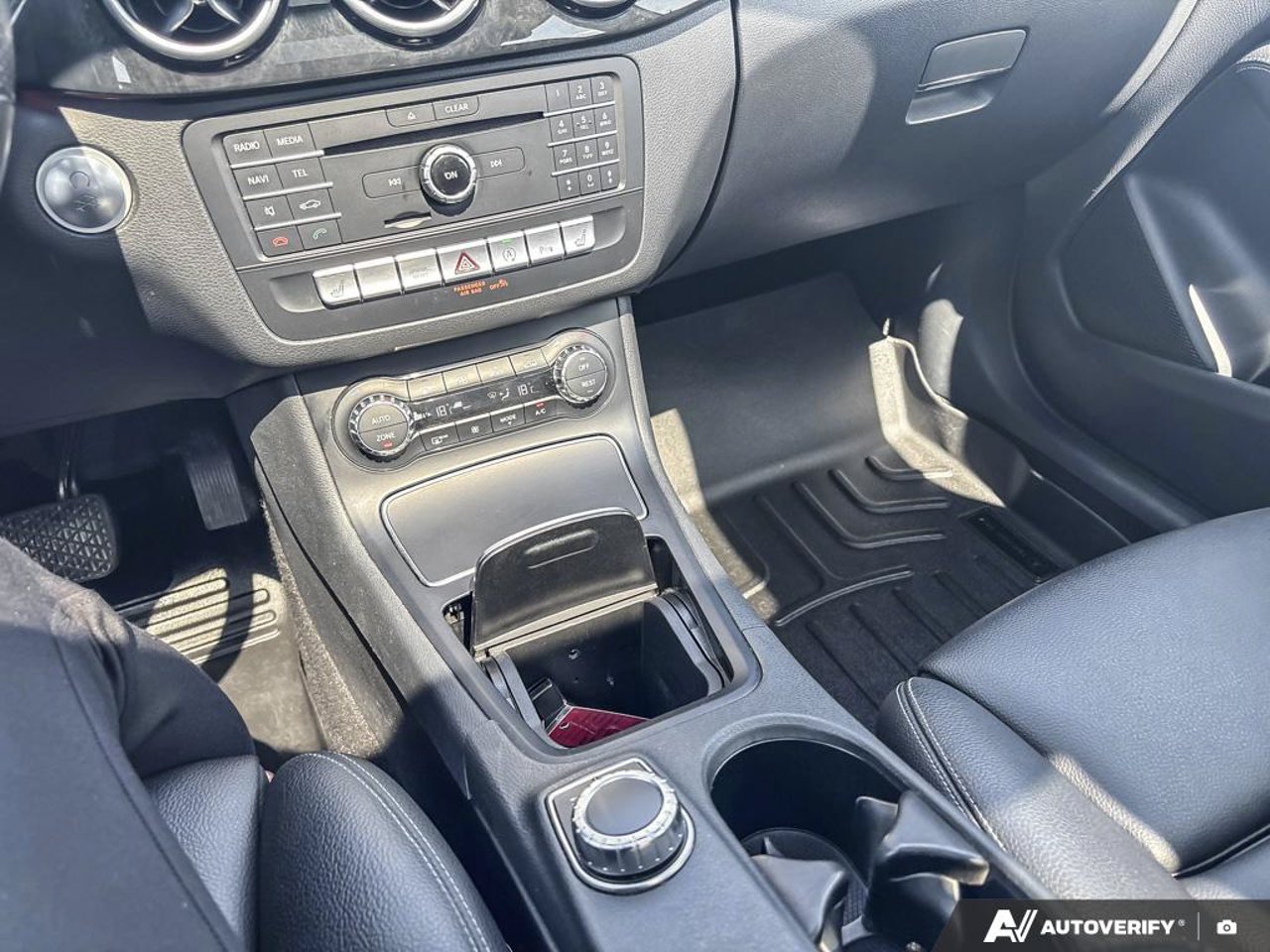 Mercedes-Benz B-Class WDDMH4GB5JJ447885 2018 Blanc Mirabel - photo #19