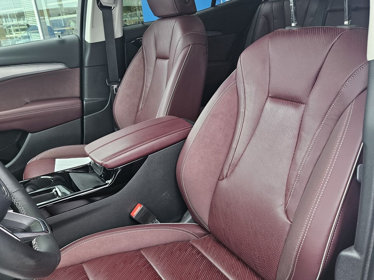 Buick Envision Tourisme sport 4 portes TI 2024 Blanc Thetford Mines - photo #15