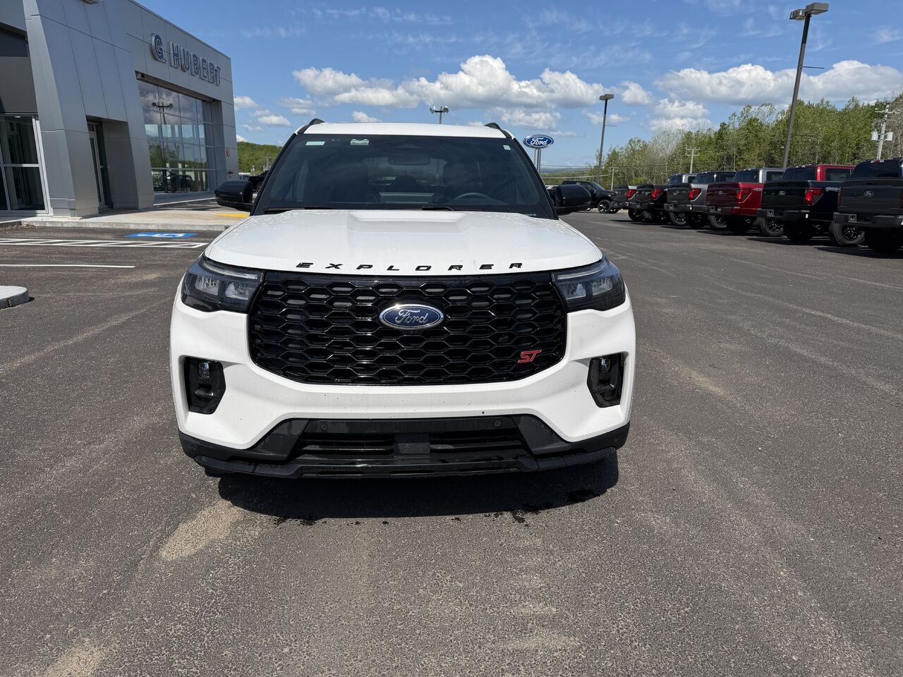 2026 Ford Explorer White Mont-Laurier - photo #8