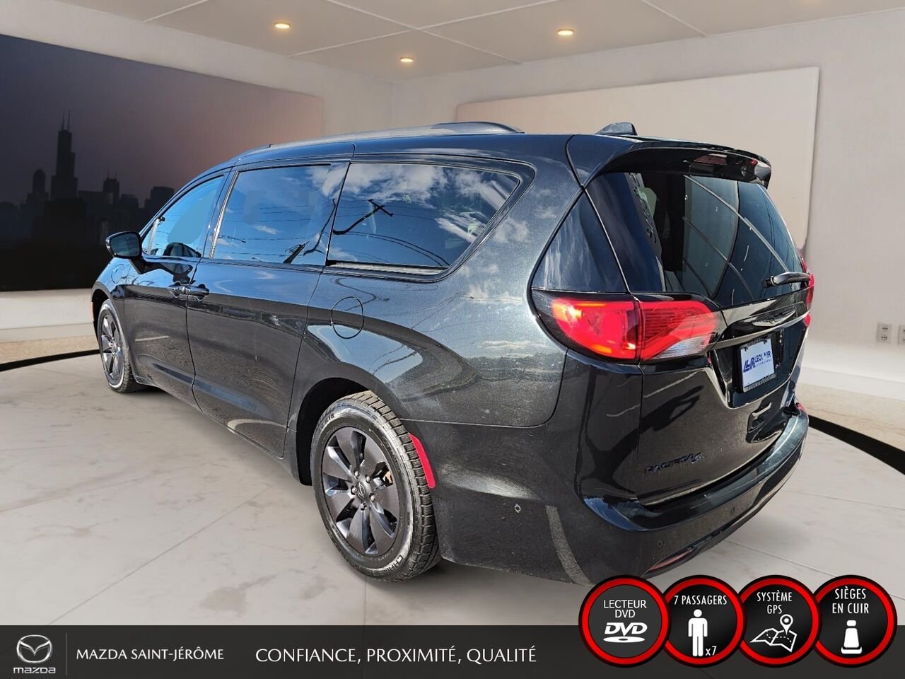 2020 Chrysler Pacifica Hybrid LIMITED S | JAMAIS ACCIDENTÉ | HYBRIDE RECHARGEABLE | TOIT PANO | CUIR | TV/DVD Black Saint-Jérôme - photo #9