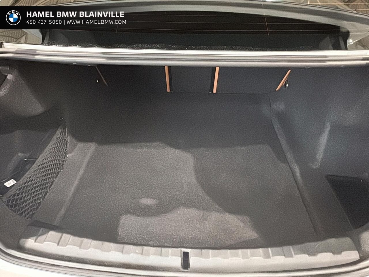 2023 BMW 3 Series 330i xDrive berline White Blainville - photo #5