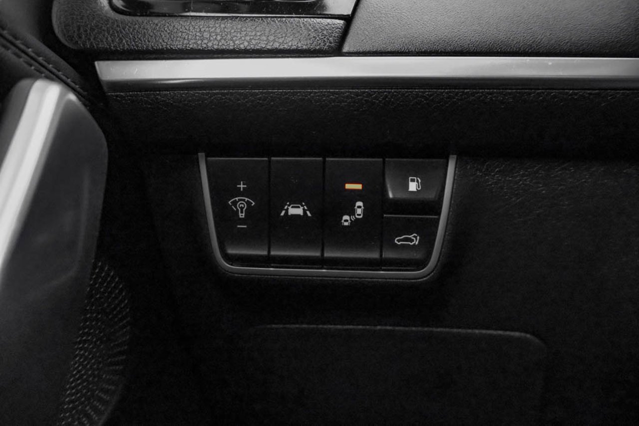 2018 Kia Stinger GT Limited AWD White Sherwood Park - photo #17