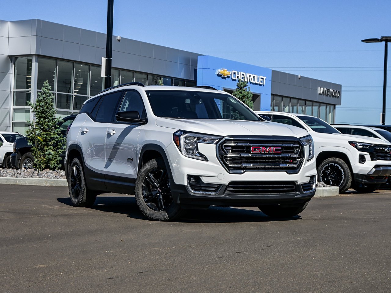 2022 GMC Terrain AWD 4dr AT4 White Sherwood Park - photo #1
