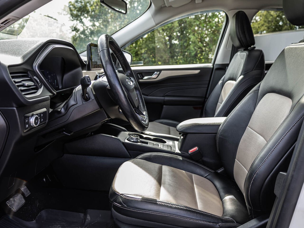 Ford Escape 2021 Blanc Sainte-Julienne - photo #12