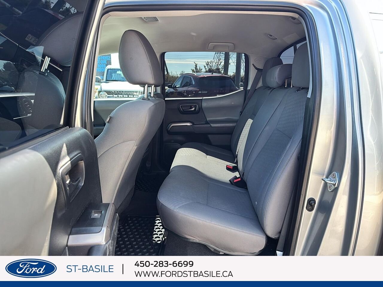 TOYOTA TACOMA 2023 Argent Saint-Basile-le-Grand - photo #14