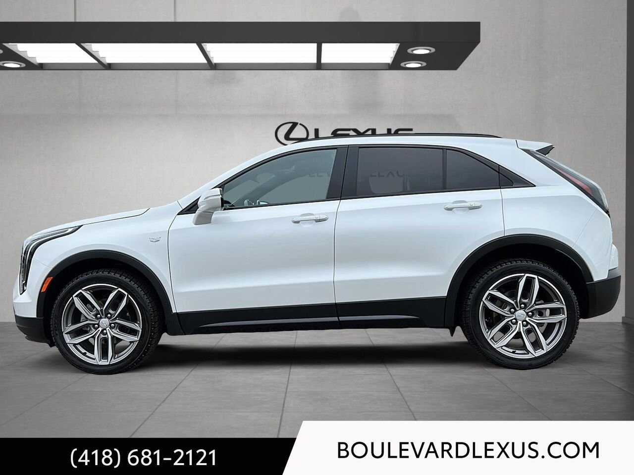 2023 Cadillac XT4 601193 | Traction intégrale, 4 portes Sport White Quebec - photo #5