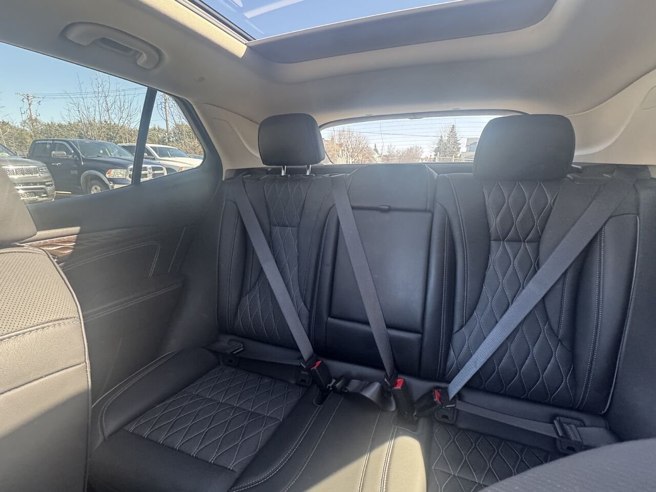 BUICK ENVISION AVENIR Avenir 4 portes TI 2023 Rouge Ottawa & Gatineau - photo #9