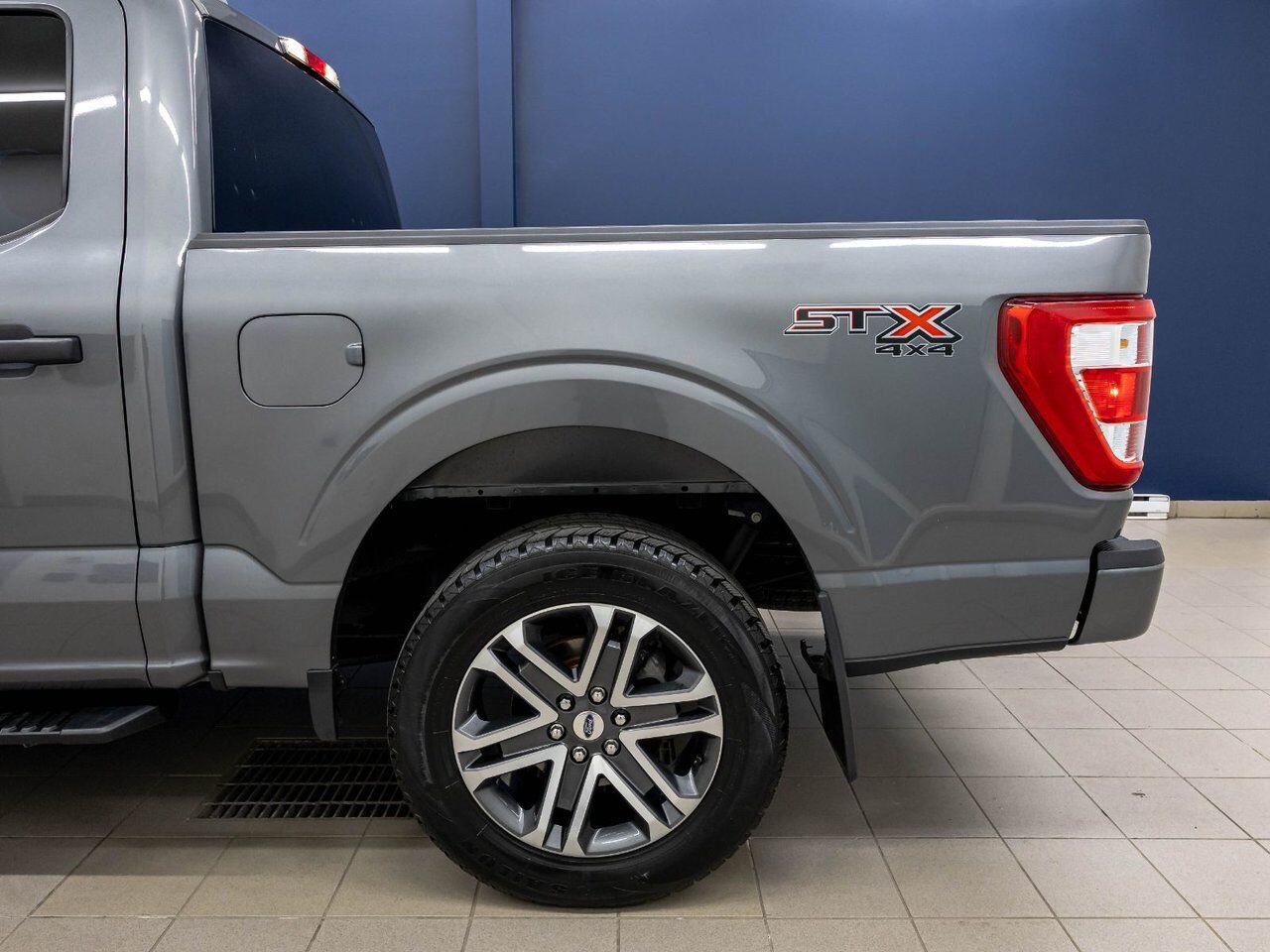 Ford F-150 XL STX CREW 4X4 *NAV* GR REMORQ CARPLAY 2023 Gris Saint-Jérôme - photo #28