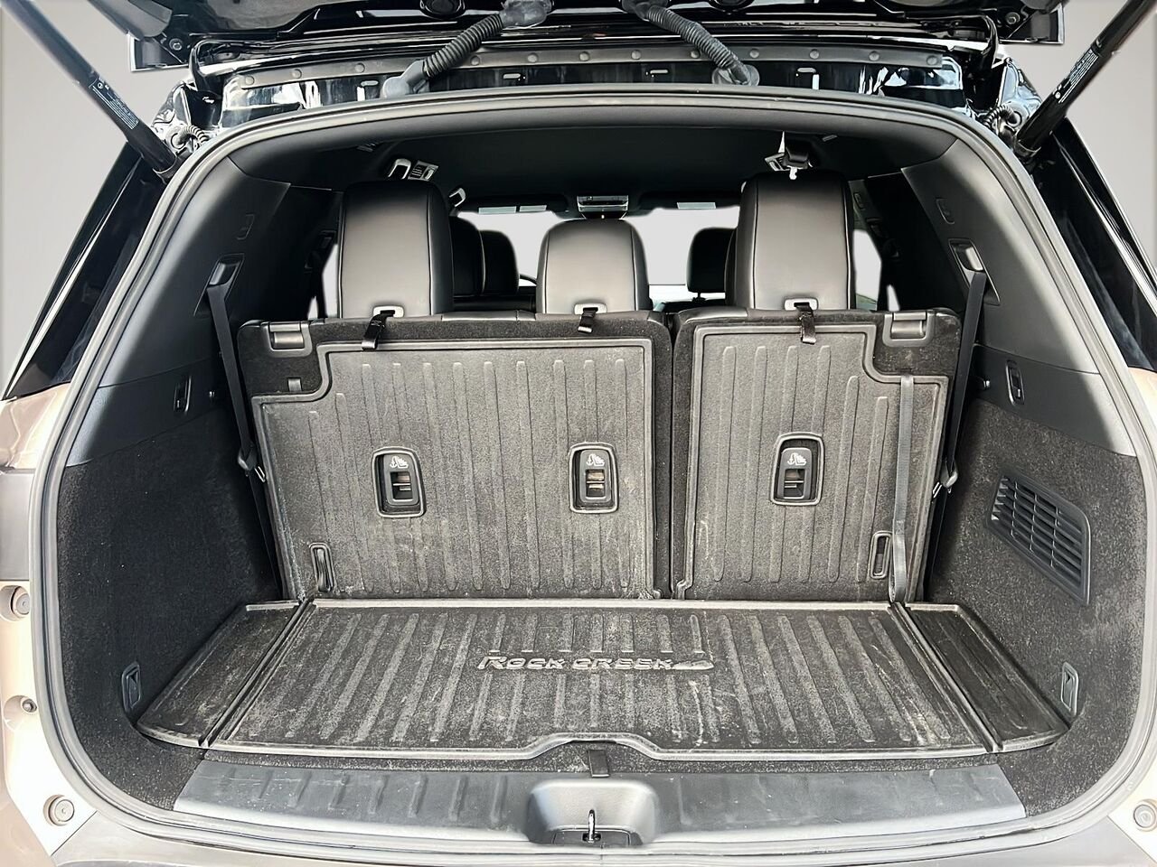 Nissan Pathfinder SV ROCK CREEK 2025 Beige Québec - photo #5