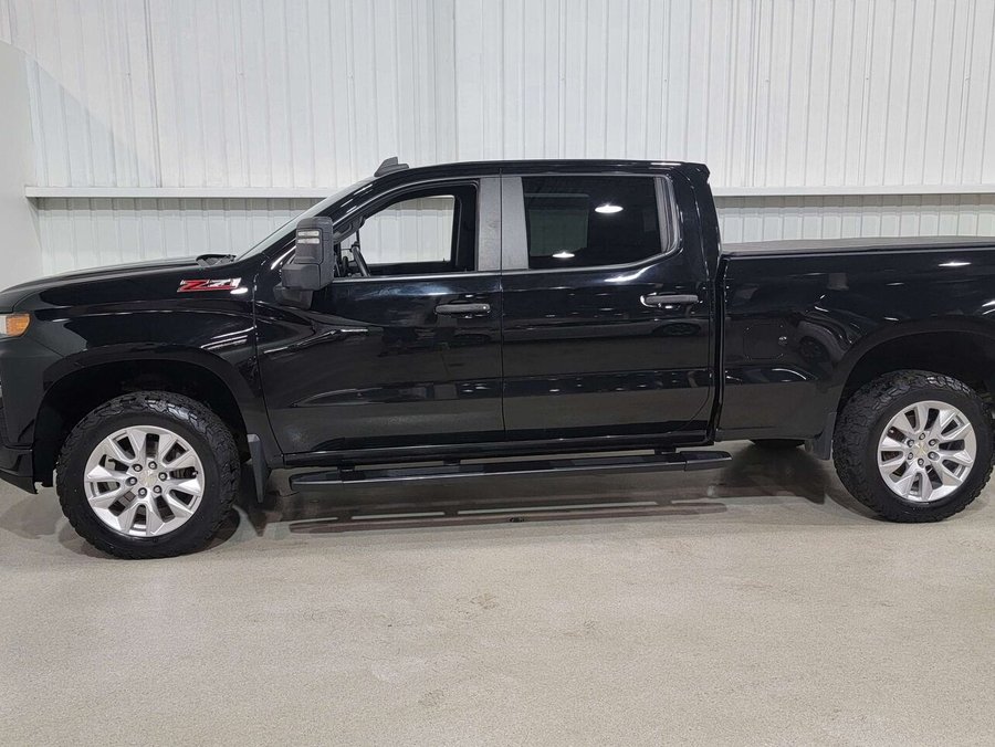 2022 Chevrolet Silverado 1500 LTD 4WD Crew Cab 157" Custom Trail Boss Black