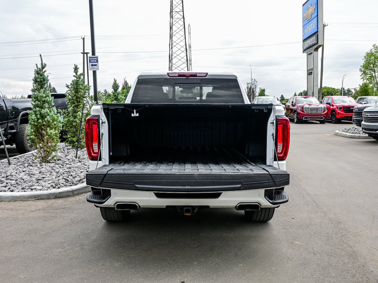 2024 GMC Sierra 1500 4WD Crew Cab 147 Denali White Sherwood Park - photo #13