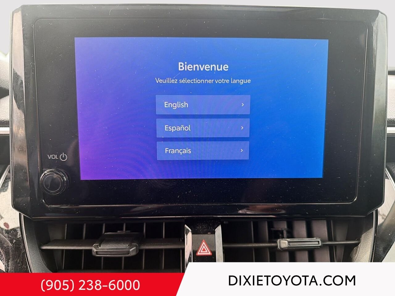 2024 Toyota Corolla Cross LE PREMIUM AWD / CLEAN CARFAX / HEATD SEATS / MOONROOF / ALLOY WHEELS / CARPLAY AND ANDROID AUTO Black Mississauga - photo #13