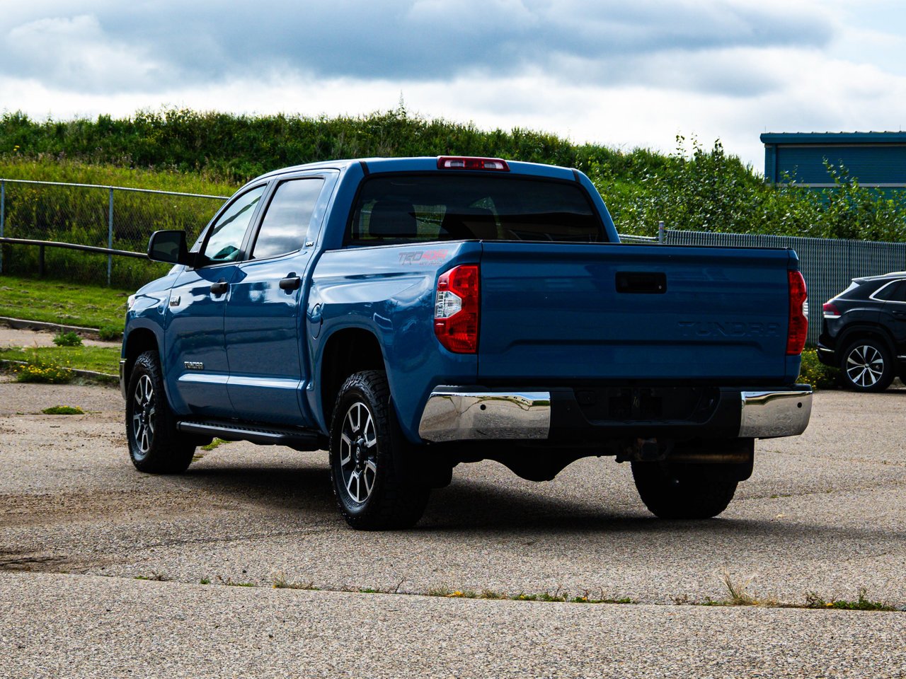 2019 Toyota Tundra 4x4 Crewmax SR5 Plus 5.7L Blue Sherwood Park - photo #10