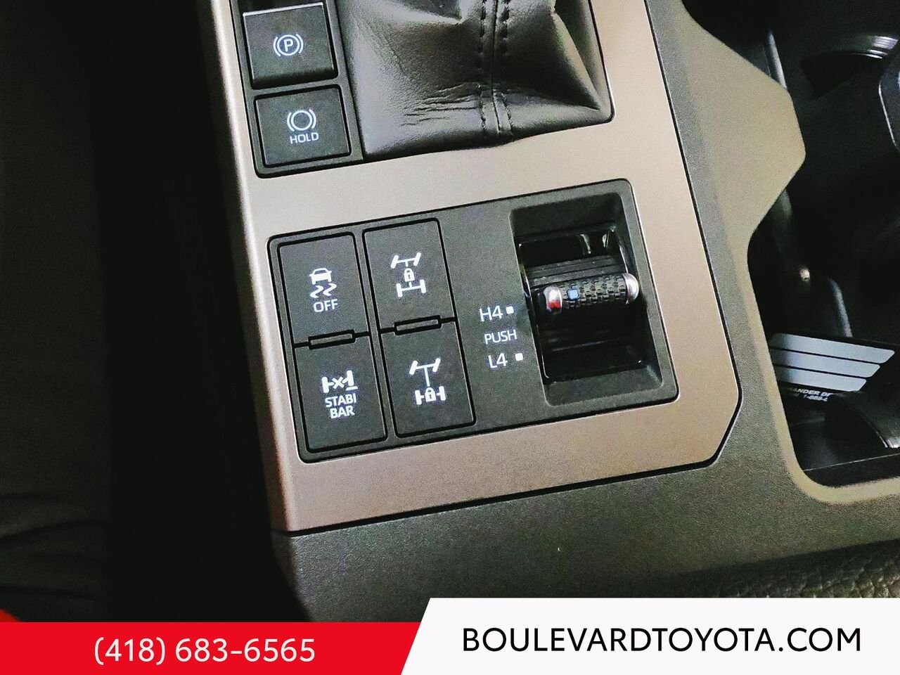 Toyota LAND CRUISER 100345A-85 | PREMIUM, 4X4 2025 Brun Québec - photo #20