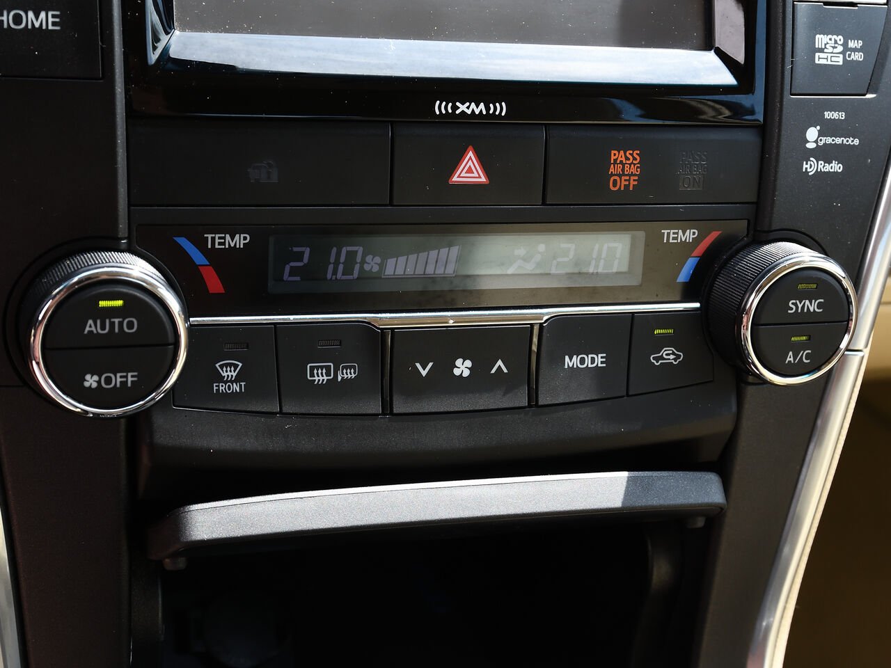 2017 Toyota Camry Berline, XLE Beige Saint-Hyacinthe - photo #23