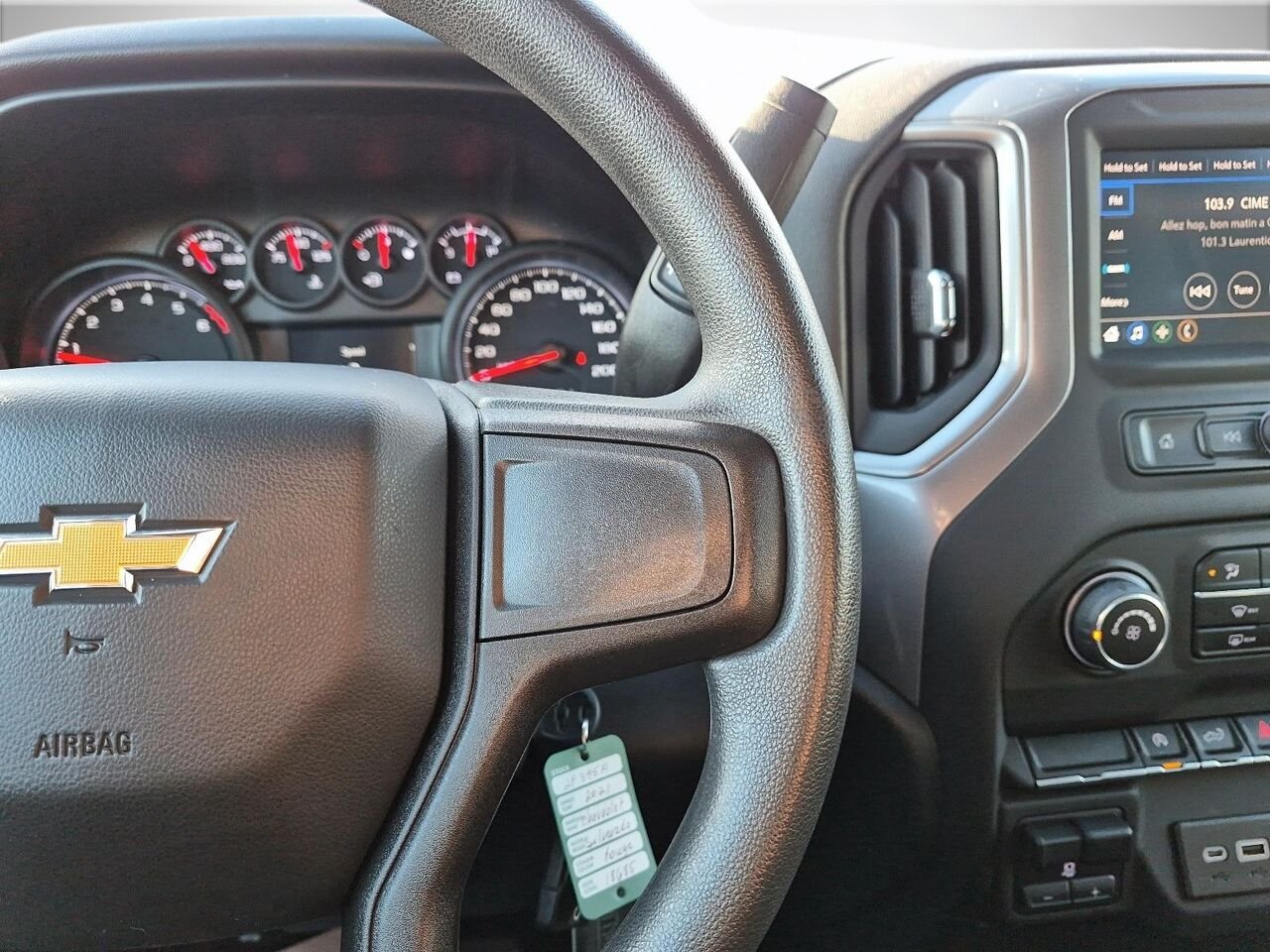 2021 Chevrolet Silverado 1500 Red Saint-Jérôme - photo #12