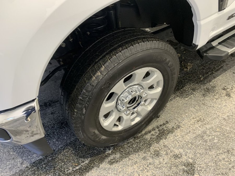 Ford Super Duty F-250 SRW XLT F250 SRW XLT CREW CAB 2024 Blanc