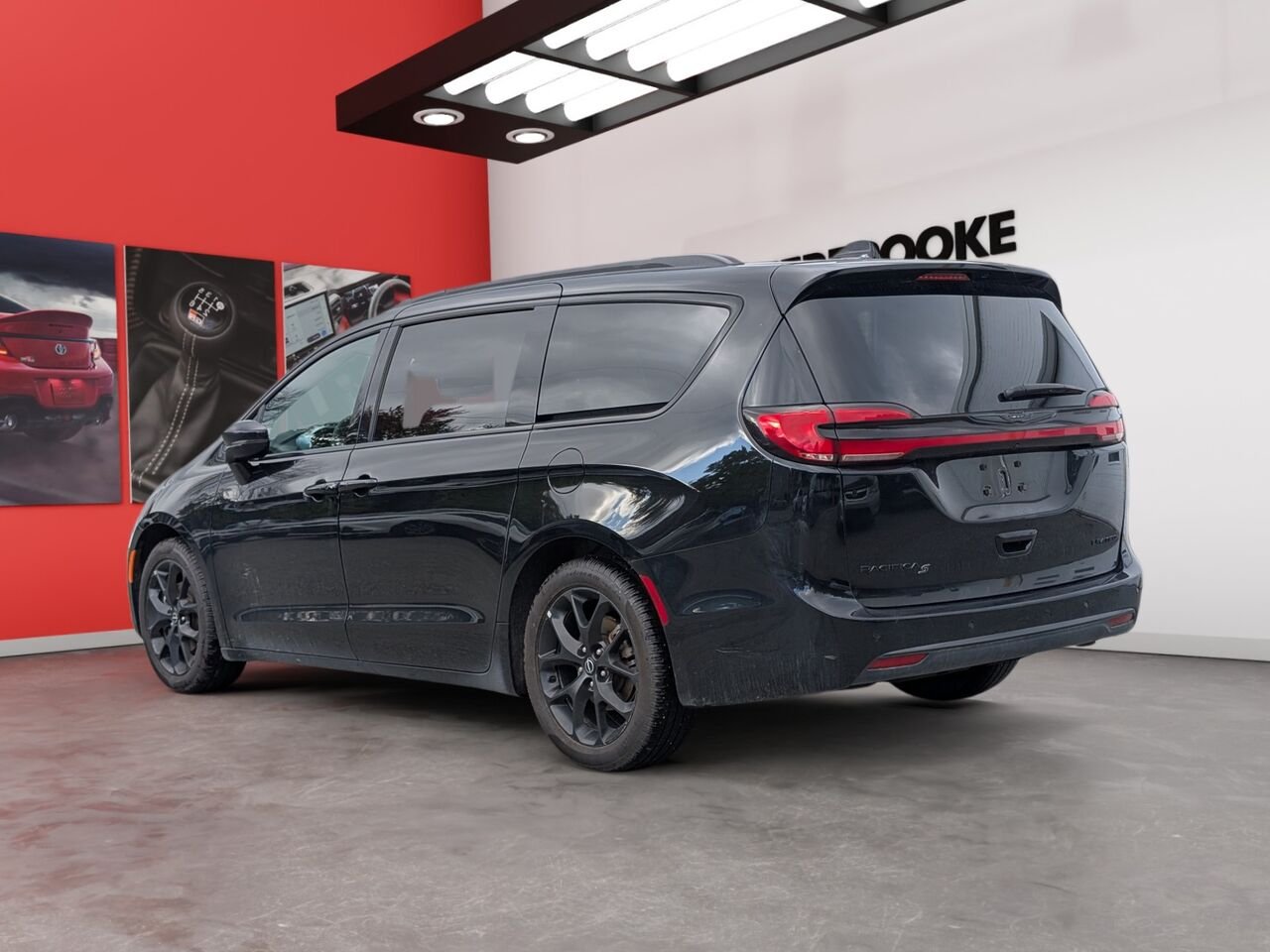 Chrysler Pacifica LIMITED/SIÈGES CHAUFFANTS/TOIT OUVRANT/VOLANT CHAUFFANT/BLUETOOTH/AC BIZONE 2025 Noir Sherbrooke - photo #4