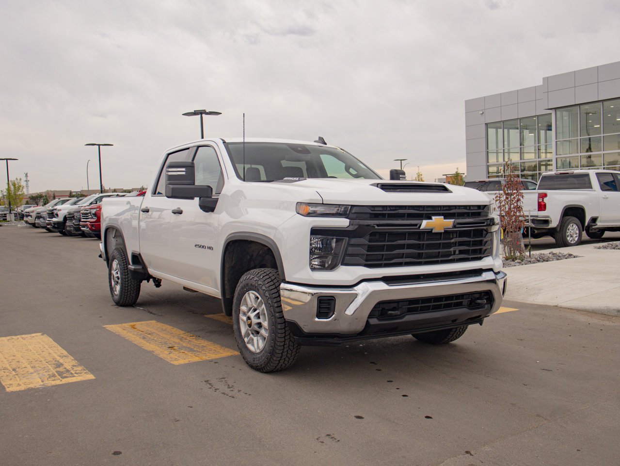 2025 Chevrolet Silverado 2500HD 4WD Crew Cab 159 Work Truck White Sherwood Park - photo #12