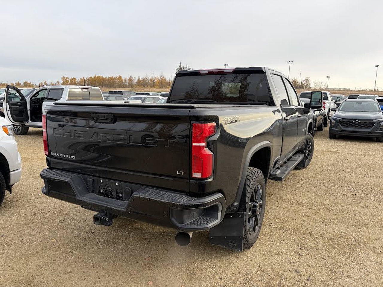 2025 Chevrolet Silverado 3500HD 4WD Crew Cab 159 LT Black Sherwood Park - photo #4
