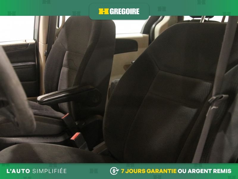 2019 Dodge GR Caravan Grey Laval - photo #13