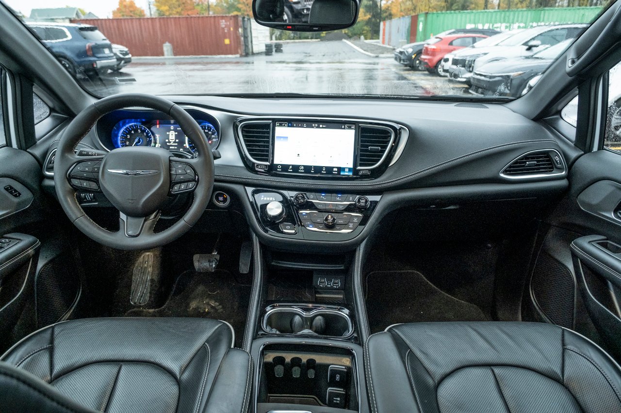 2025 Chrysler Pacifica White Gatineau - photo #20