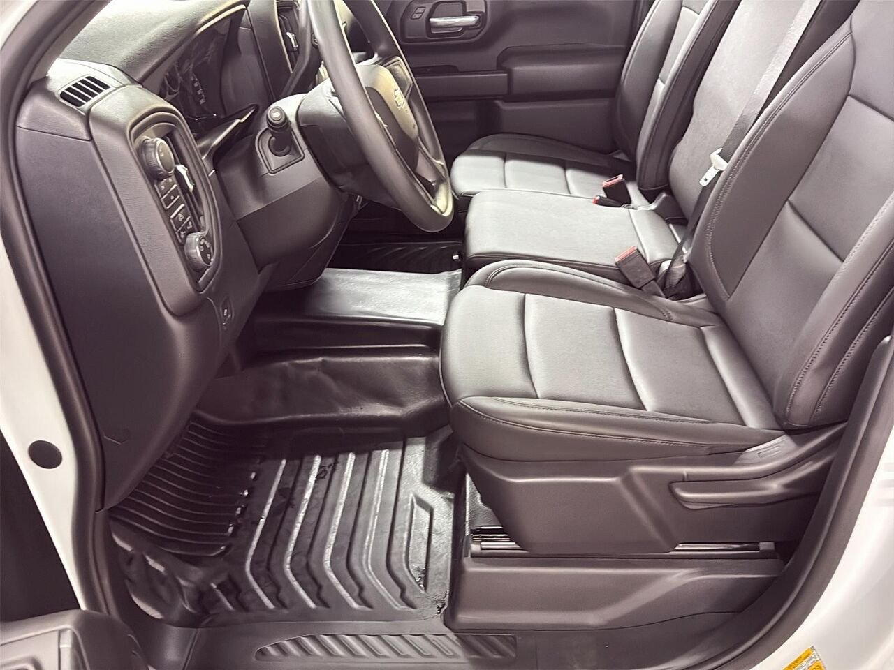 Chevrolet Silverado 2500HD WT cabine multiplace 4RM 172 po 2026 BLANC SOMMET Saint-Hyacinthe - photo #7