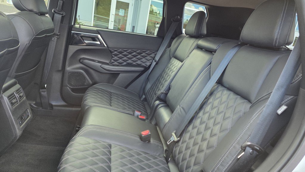 Mitsubishi OUTLANDER SE S-AWC 2022 Blanc Mont-Laurier - photo #16